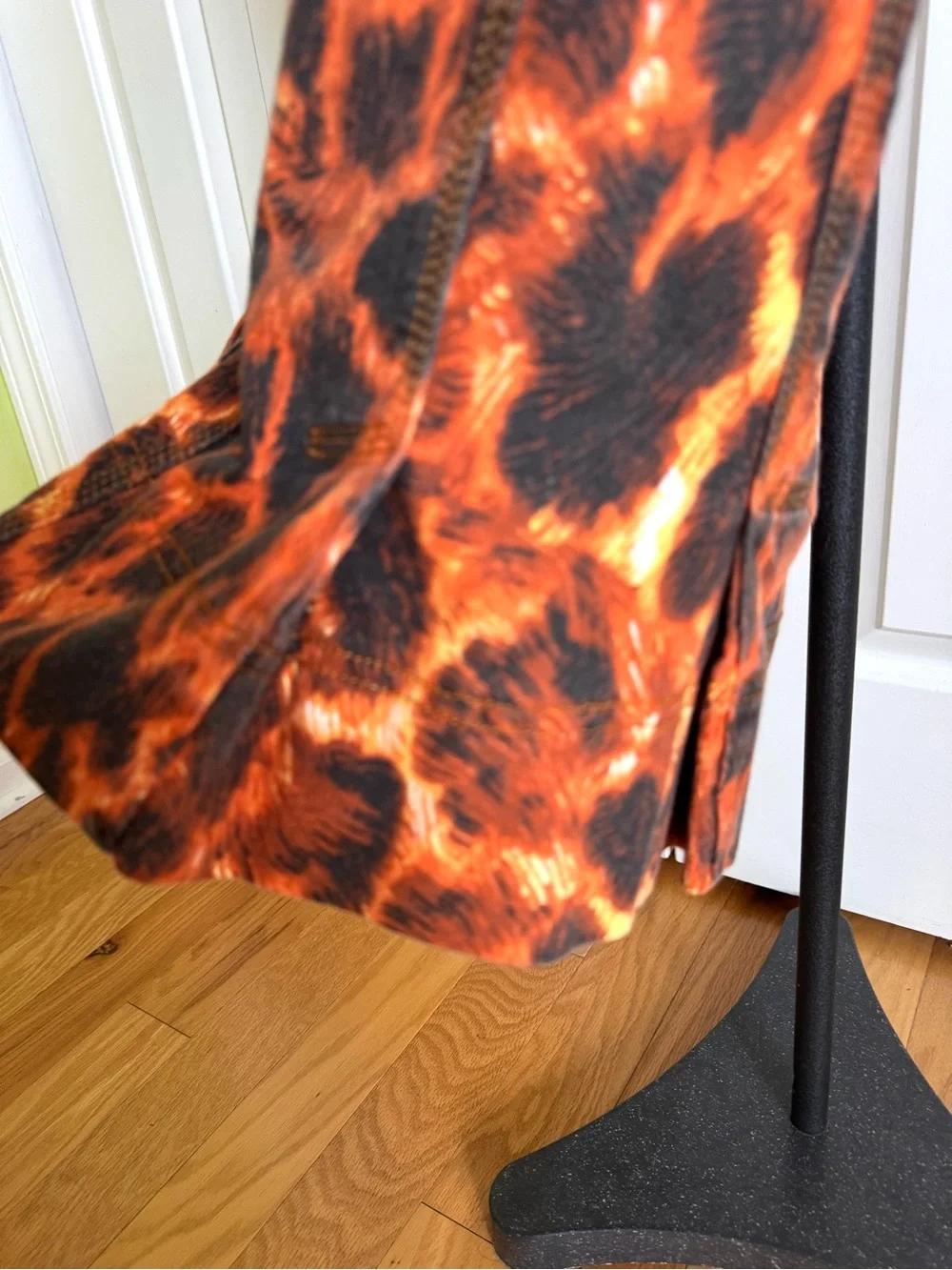 JUST CAVALLI Orange Leopard Denim Button-Front Skirt 8/44 EUC - Picture 4 of 11
